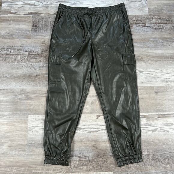 One by Chapter One Olive Faux Leather Jogger Pants Size Large - Picture 1 of 7